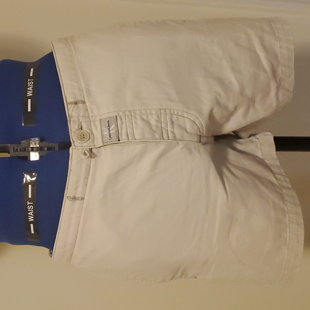 Calvin klein khaki shorts - Picture 2 of 6